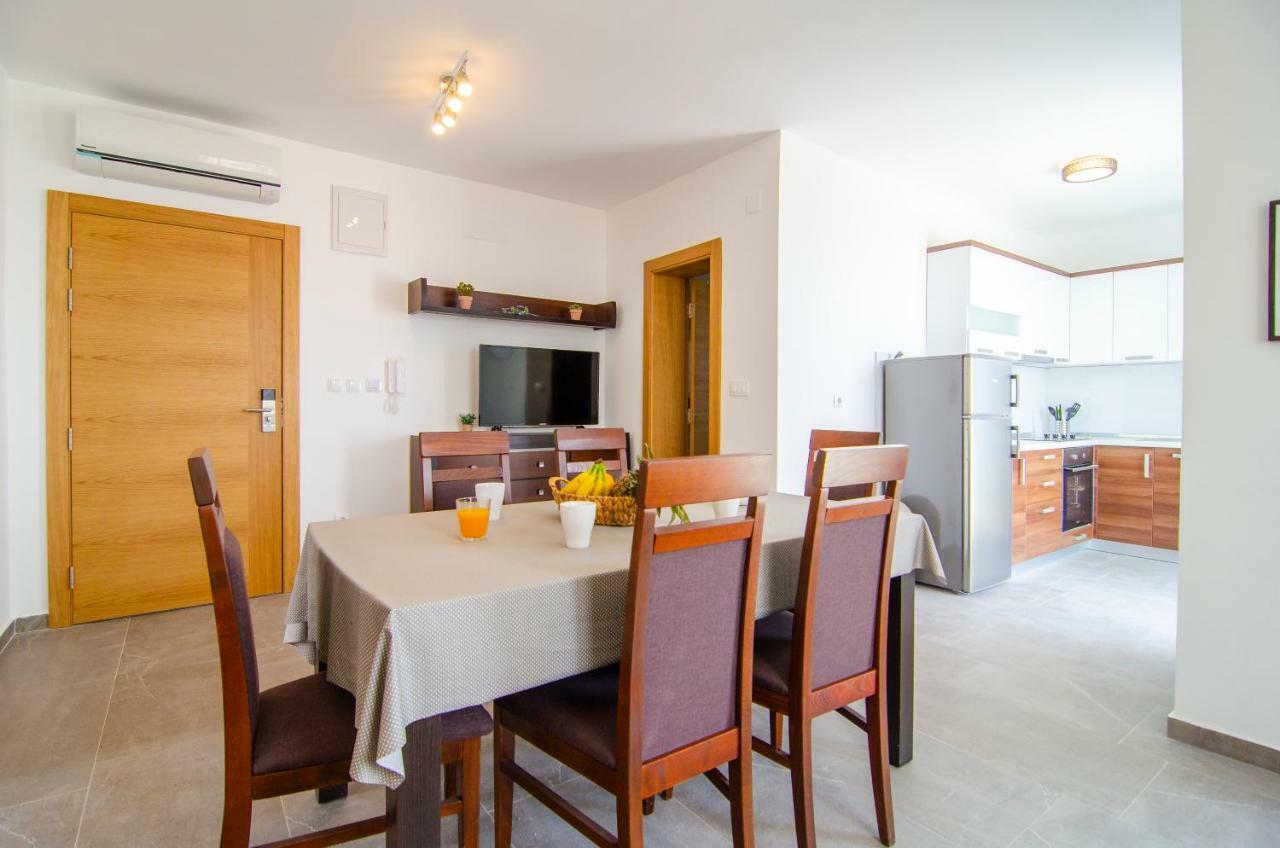 Apartment Sara 3 *