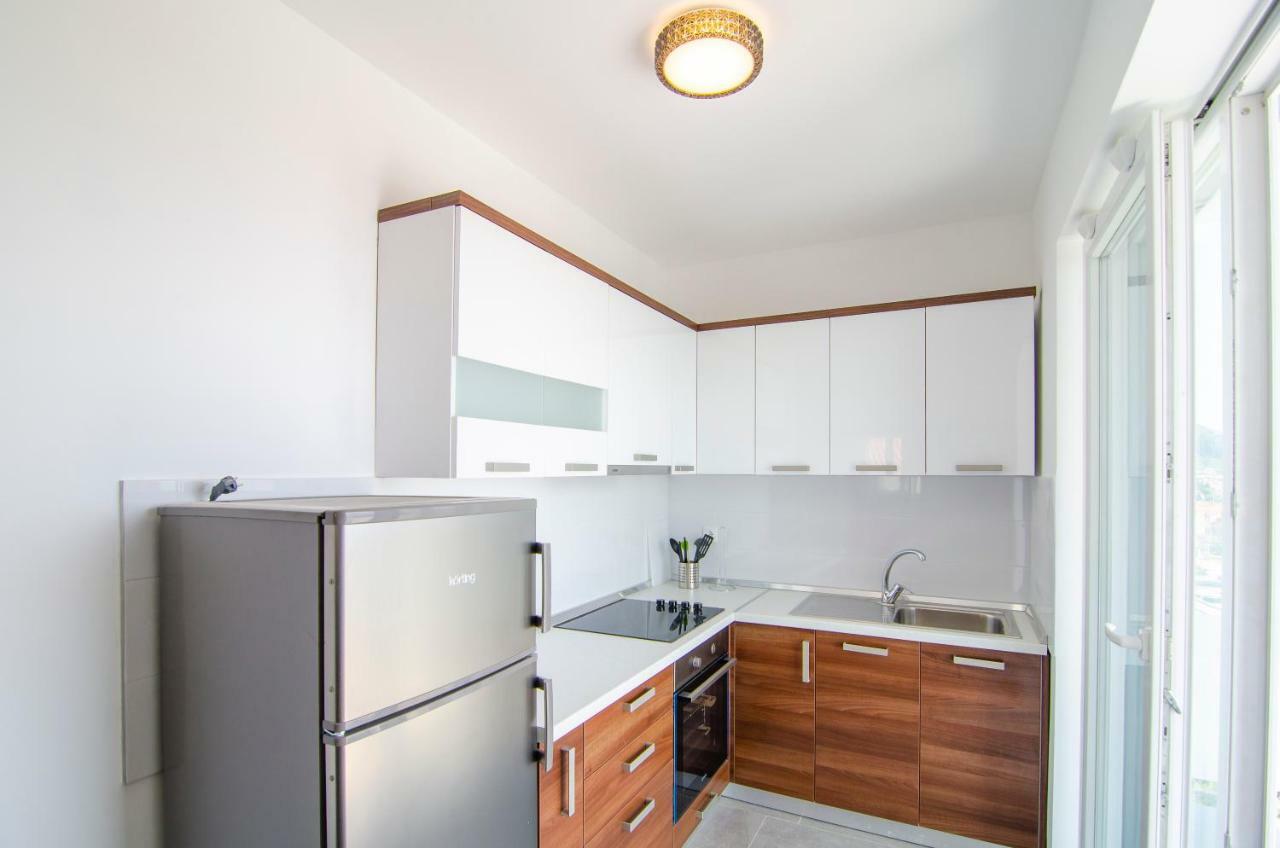 Apartment Sara 3 *
