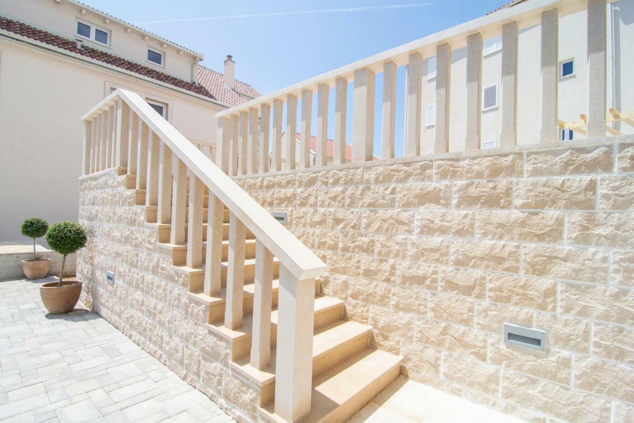 Appartement Sara 3 *